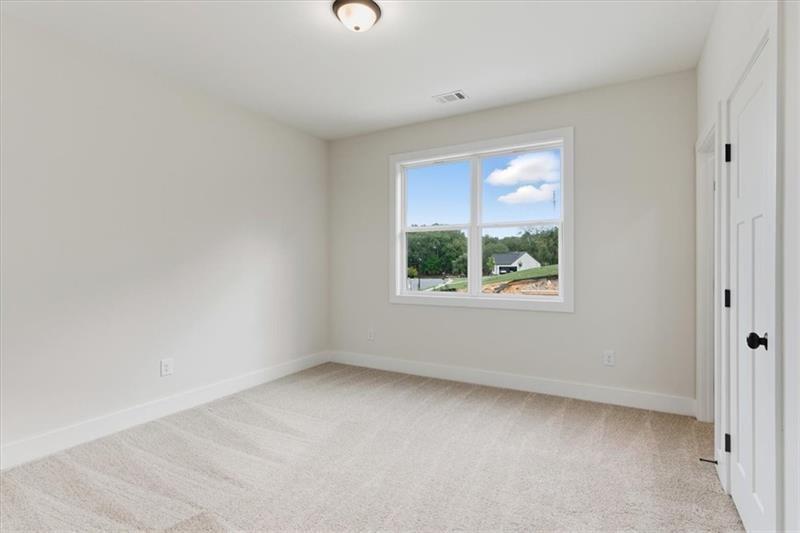 9 Everwood Court Rome, GA 30161 - Photo 29 of 44 an empty room with a window