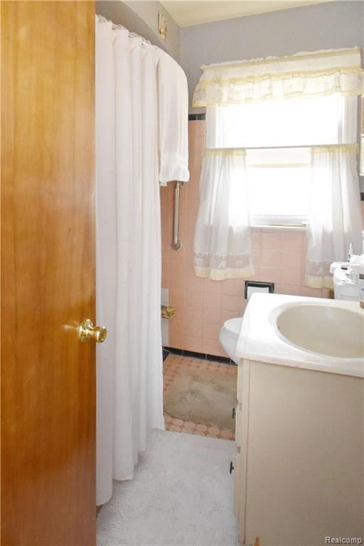 1010 Columbia Road Berkley, MI 48072 - Photo 9 of 11