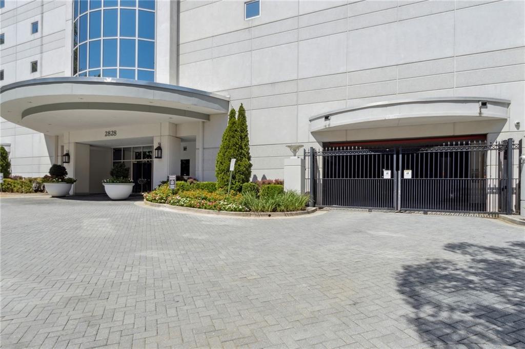 2828 Peachtree Road Northwest, Unit 802 Atlanta, GA 30305 - Photo 3 of 49