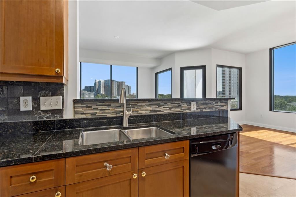 2828 Peachtree Road Northwest, Unit 802 Atlanta, GA 30305 - Photo 33 of 49