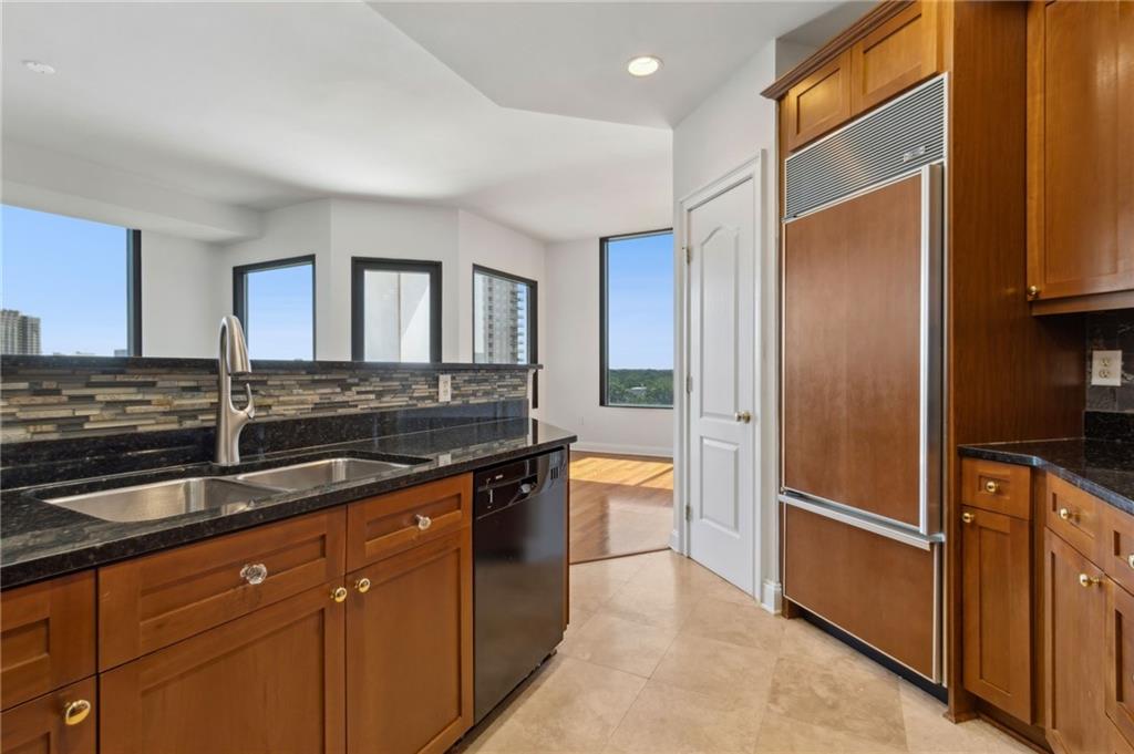 2828 Peachtree Road Northwest, Unit 802 Atlanta, GA 30305 - Photo 34 of 49