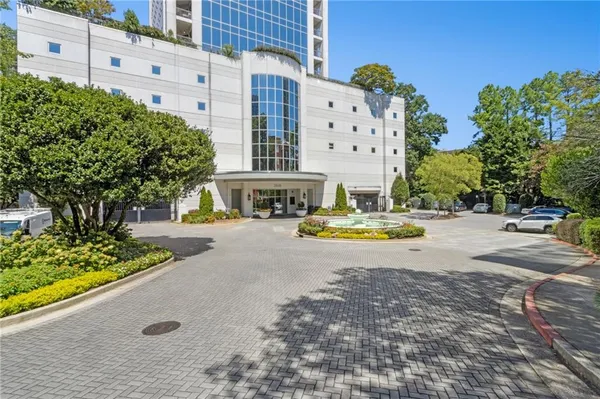 $399,900 | 2828 Peachtree Road Northwest, Unit 802, Atlanta, GA 30305