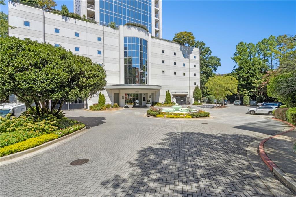 2828 Peachtree Road Northwest, Unit 802 Atlanta, GA 30305 - Photo 4 of 49