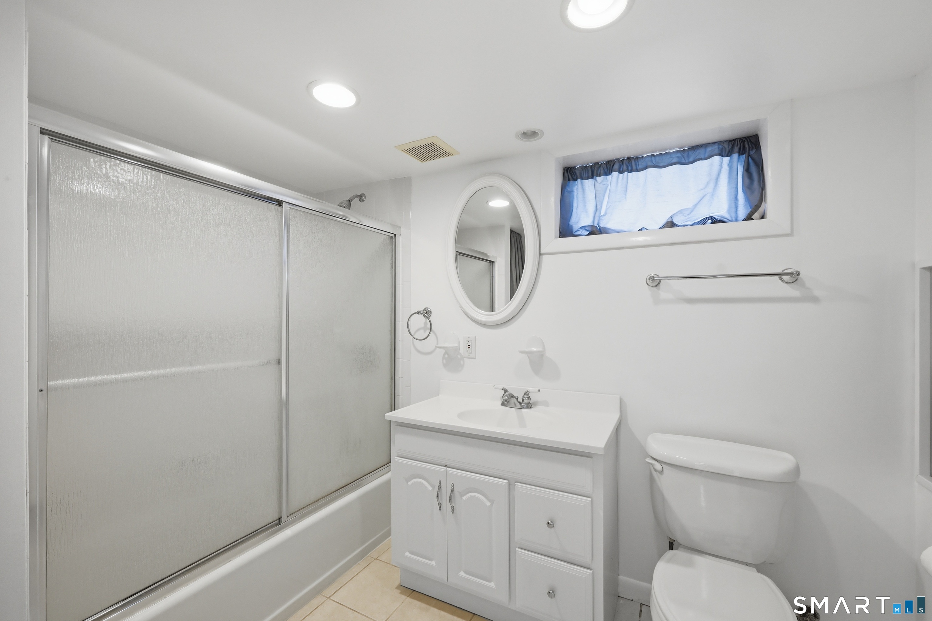 207 Barncroft Road Stamford, CT 06902 - Photo 24 of 36