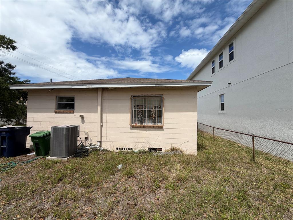 2342 West Chestnut Street Tampa, FL 33607 - Photo 8 of 19