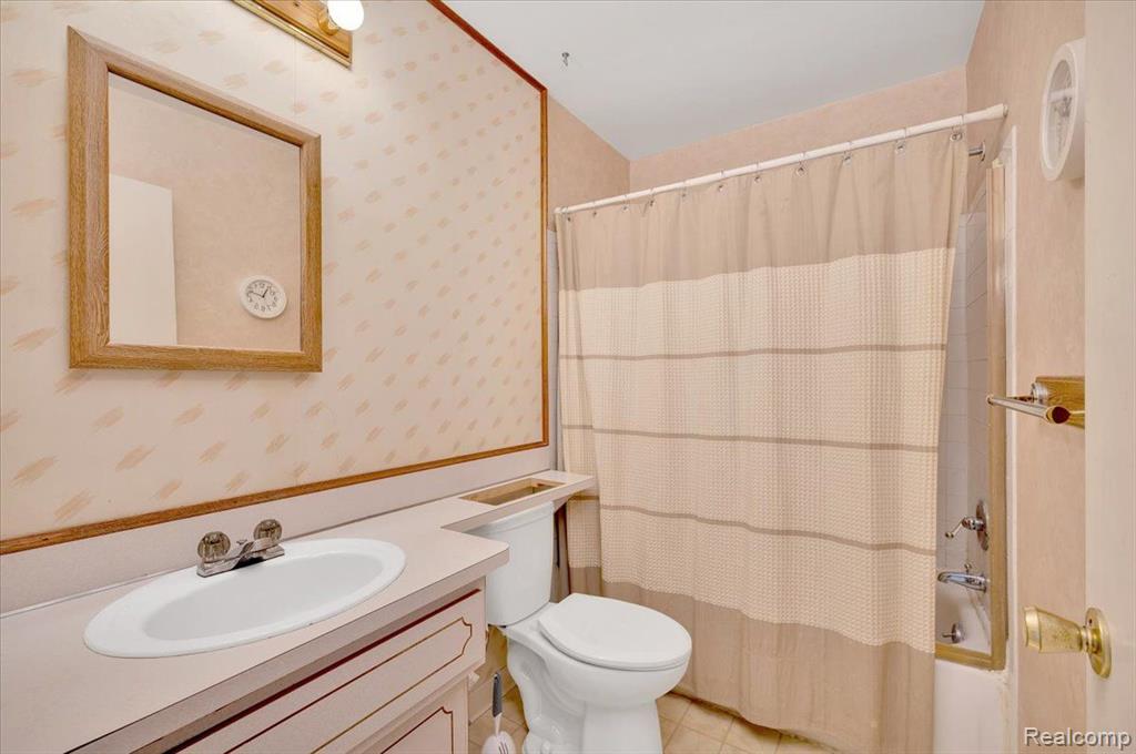 133 Manor Way Rochester Hills, MI 48309 - Photo 16 of 23