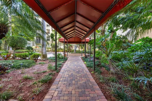 $448,000 | 651 Okeechobee Boulevard, Unit 1107, West Palm Beach, FL 33401