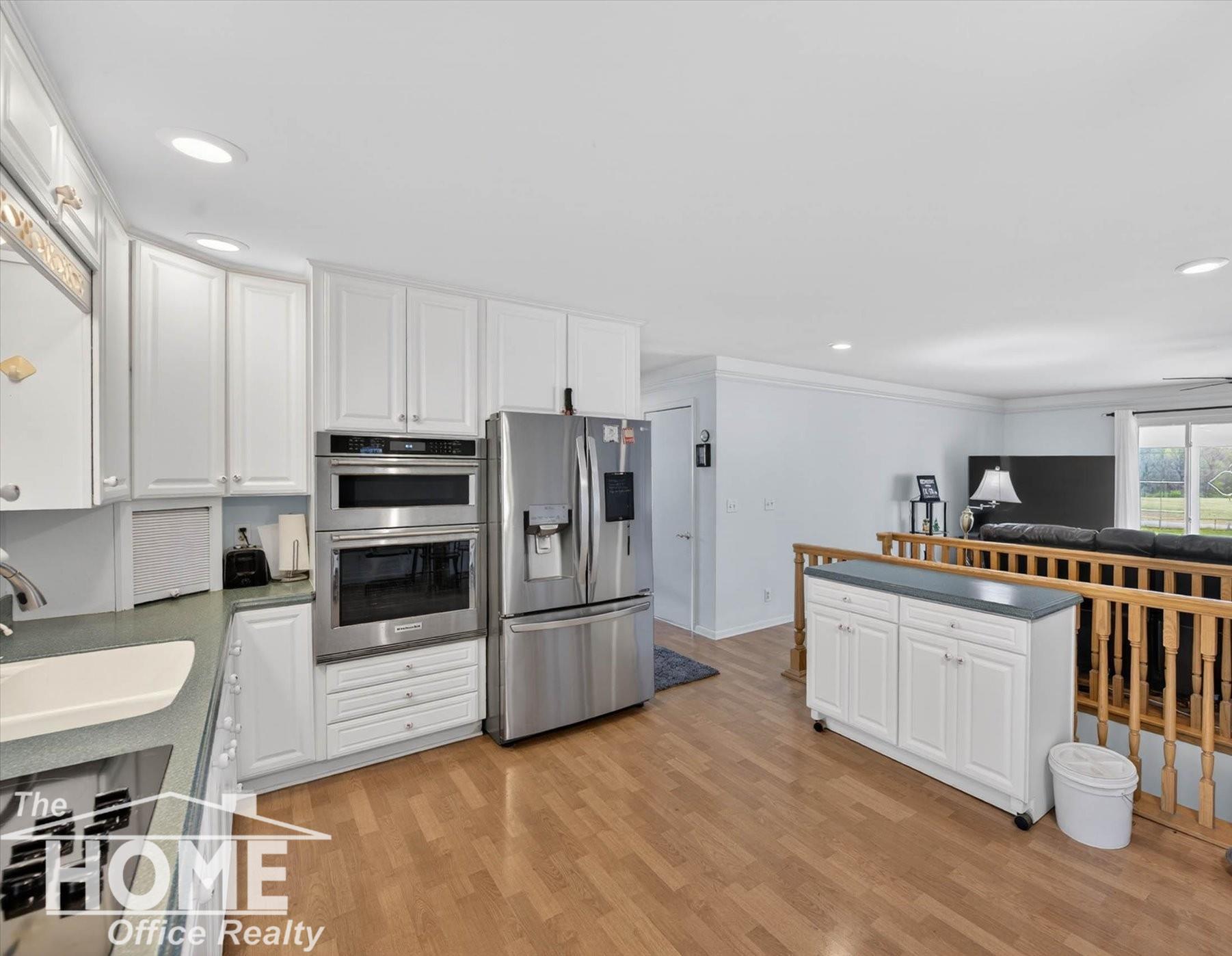 6444 Grand River Road Bancroft, MI 48414 - Photo 9 of 41