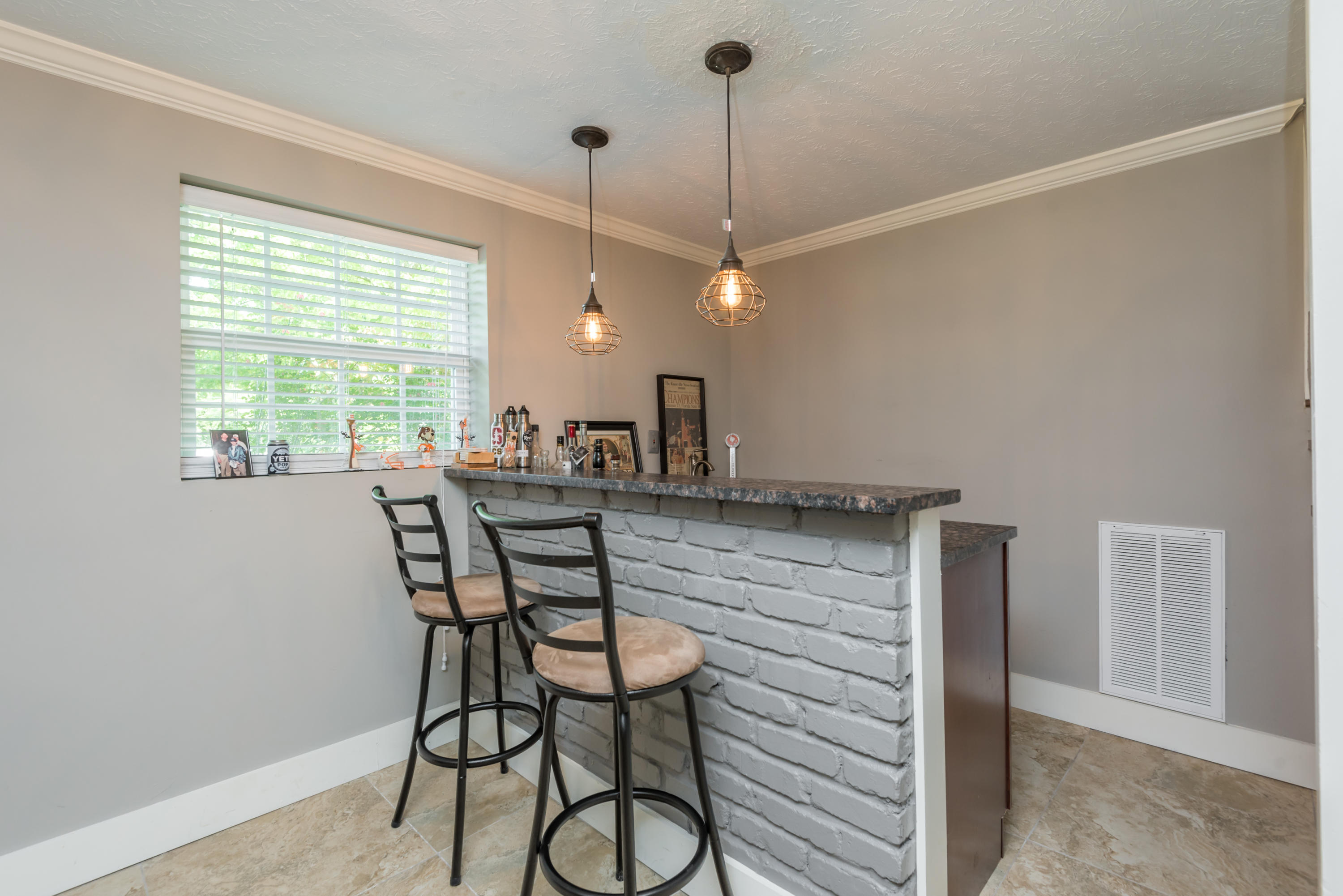 401 Kendall Road Knoxville, TN 37919 - Photo 11 of 31 401KendallRd-16