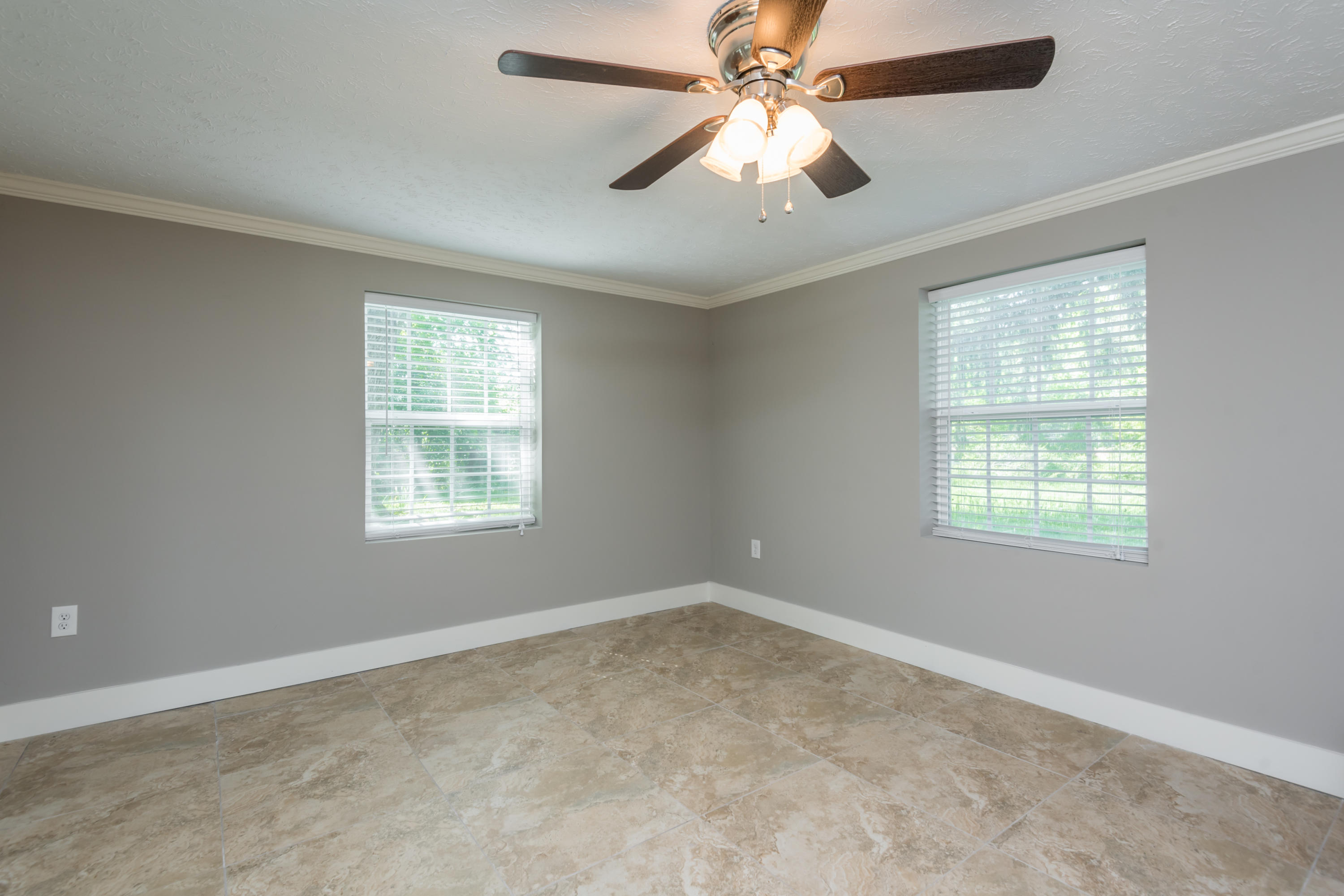 401 Kendall Road Knoxville, TN 37919 - Photo 16 of 31 401KendallRd-22