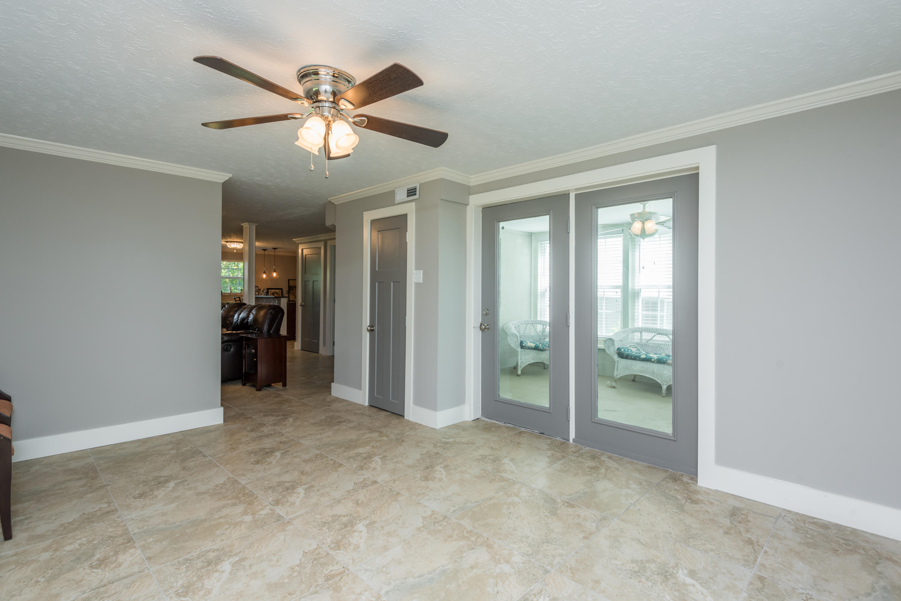 401 Kendall Road Knoxville, TN 37919 - Photo 17 of 31 401KendallRd-23