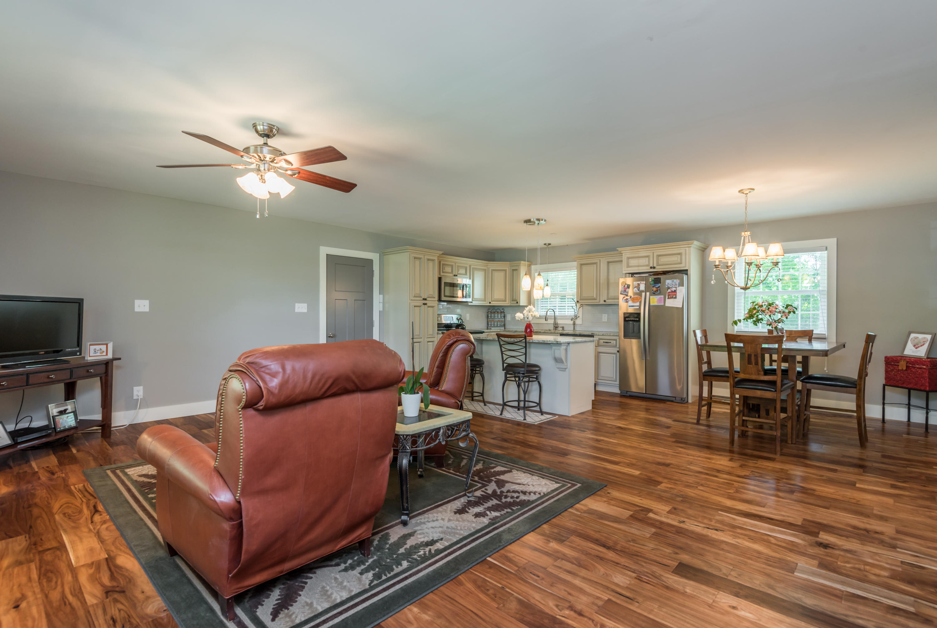 401 Kendall Road Knoxville, TN 37919 - Photo 3 of 31 401KendallRd-7