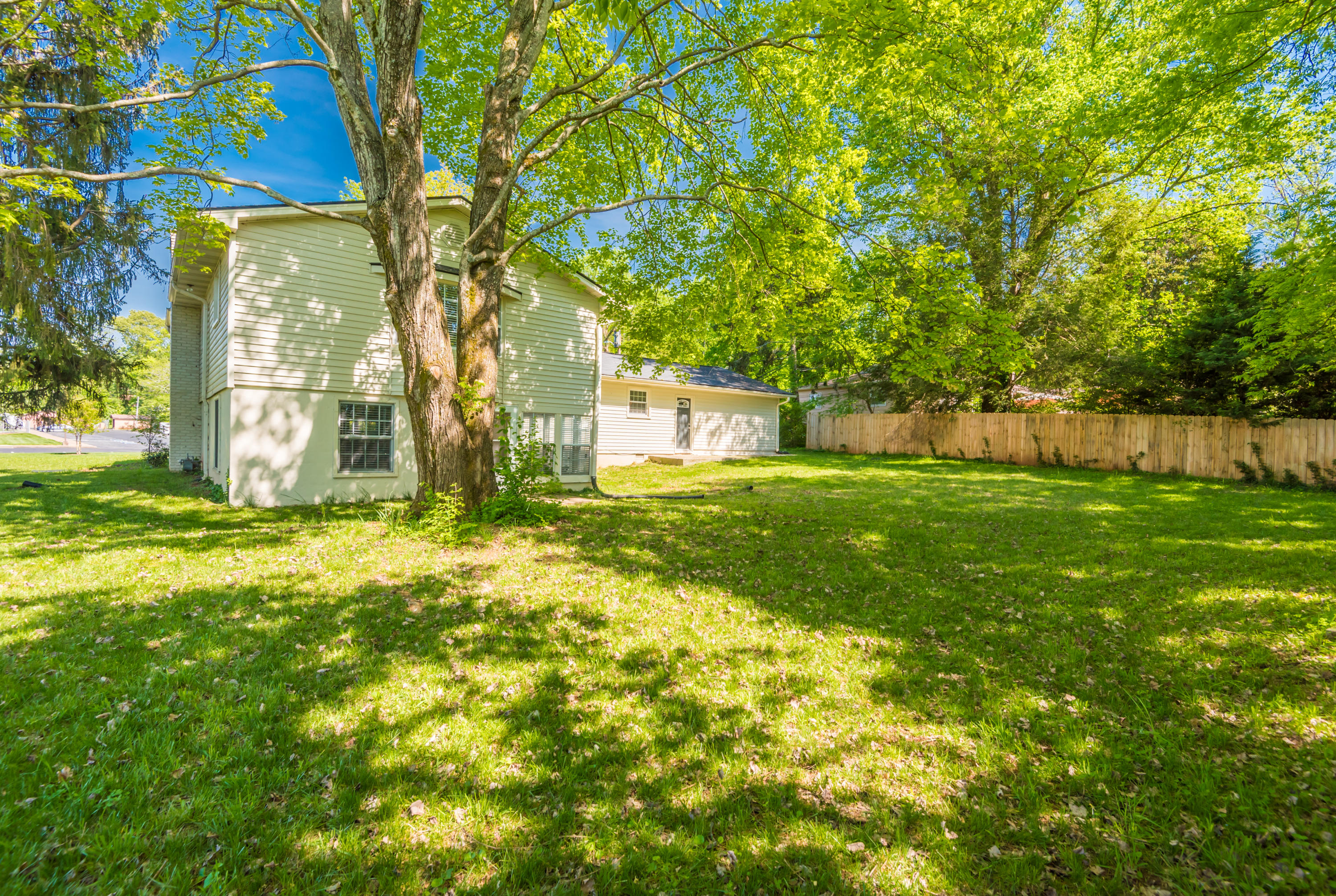 401 Kendall Road Knoxville, TN 37919 - Photo 30 of 31 401KendallRd-41