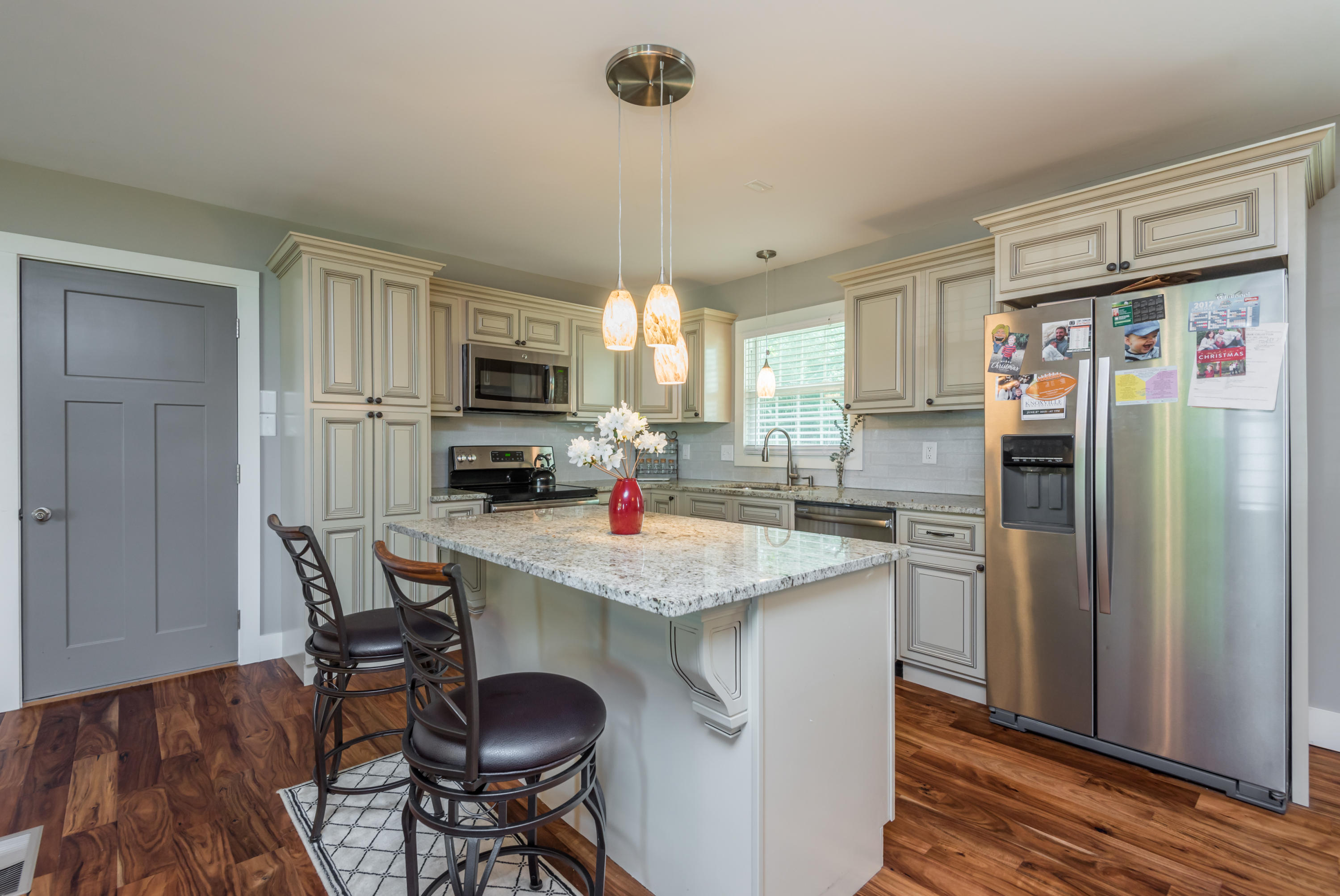 401 Kendall Road Knoxville, TN 37919 - Photo 6 of 31 401KendallRd-11