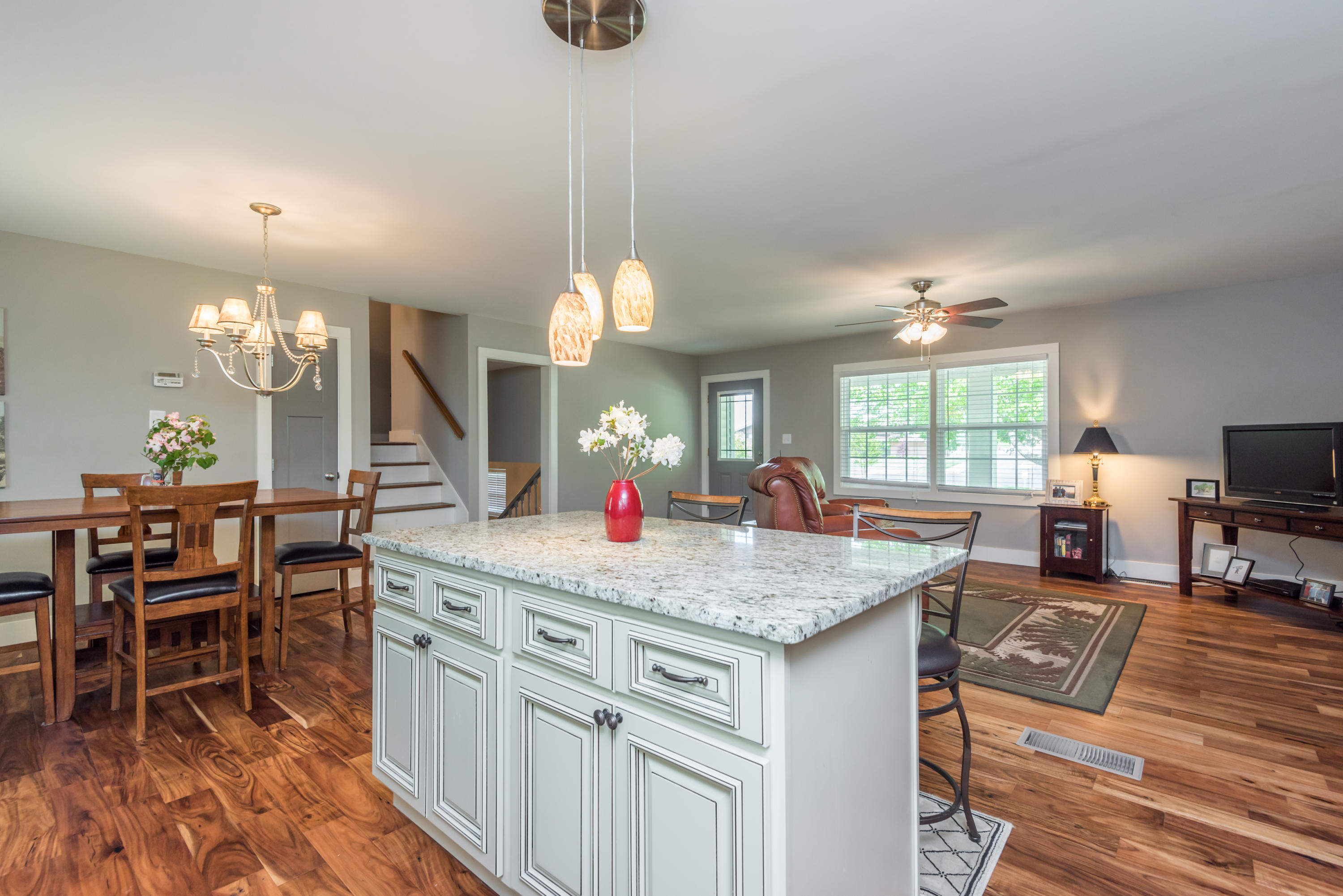 401 Kendall Road Knoxville, TN 37919 - Photo 9 of 31 401KendallRd-13