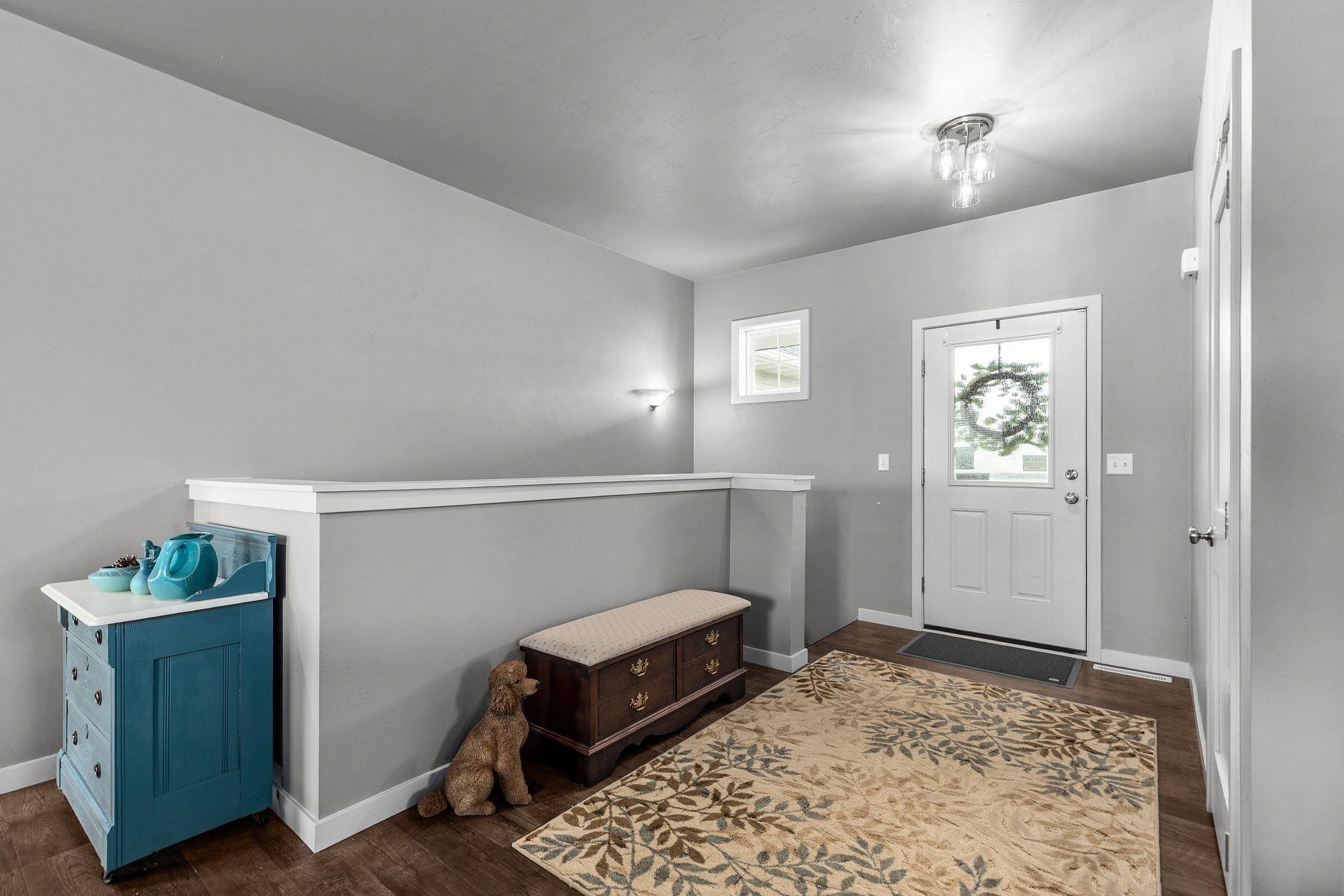 3627 Tulip Trail Appleton, WI 54913 - Photo 8 of 68