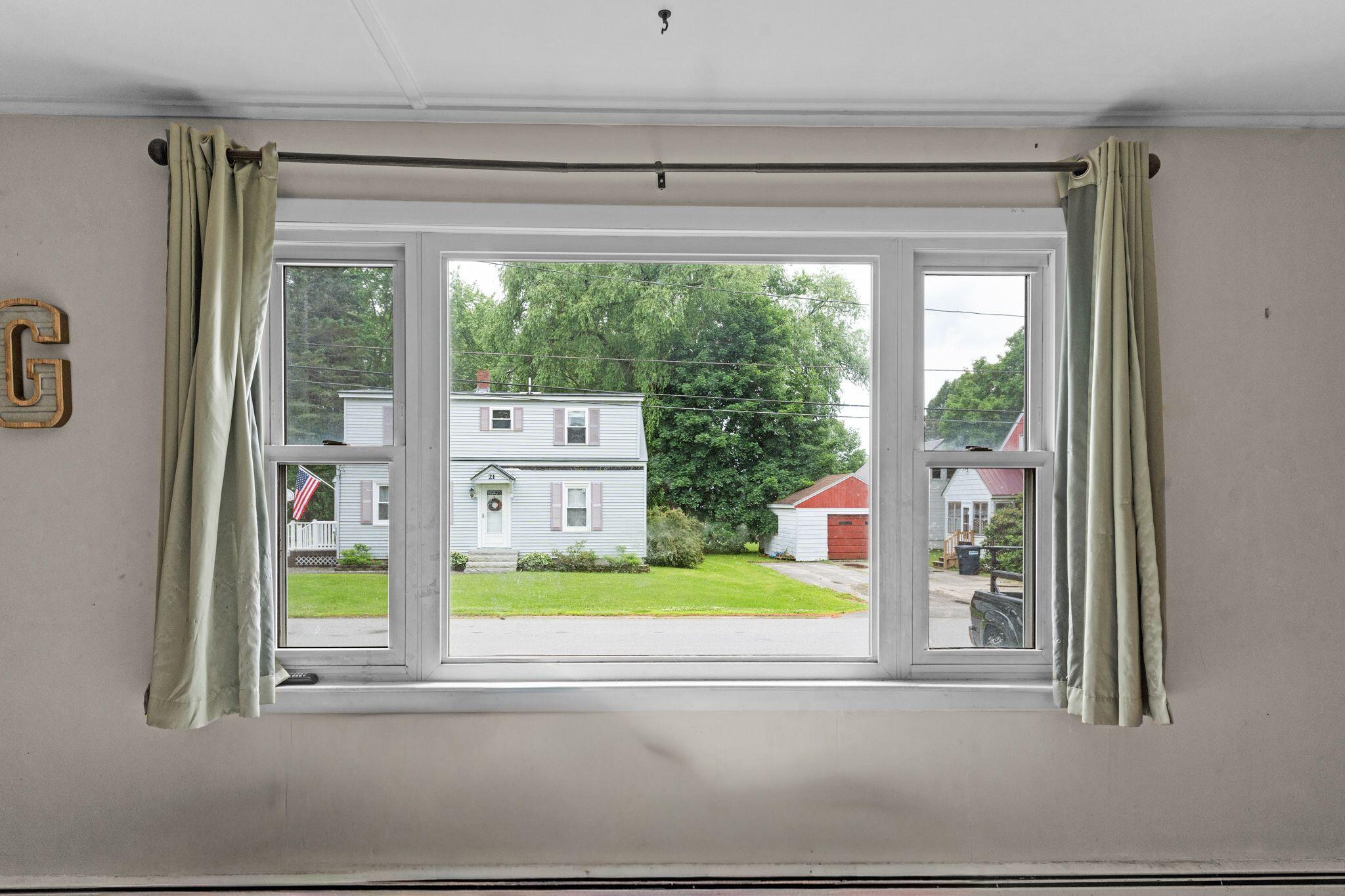 24 Cottage Street Fairfield, ME 04937 - Photo 6 of 29 IMG_8181