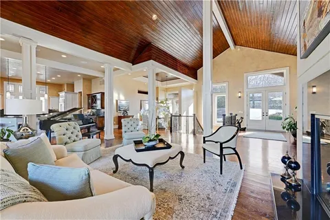 $1,875,000 | 100 Hever Knoll, Loch Lloyd, MO 64012