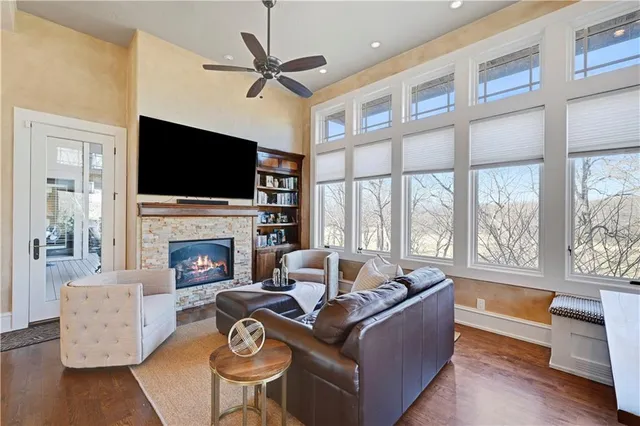 $1,875,000 | 100 Hever Knoll, Loch Lloyd, MO 64012