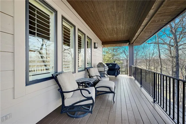 $1,875,000 | 100 Hever Knoll, Loch Lloyd, MO 64012