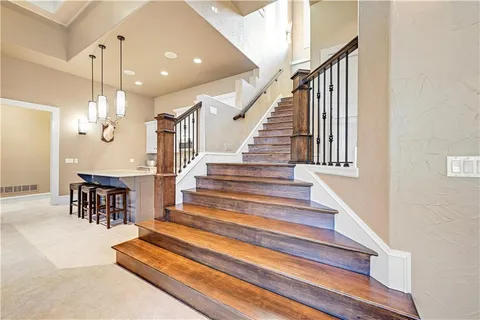 $1,875,000 | 100 Hever Knoll, Loch Lloyd, MO 64012