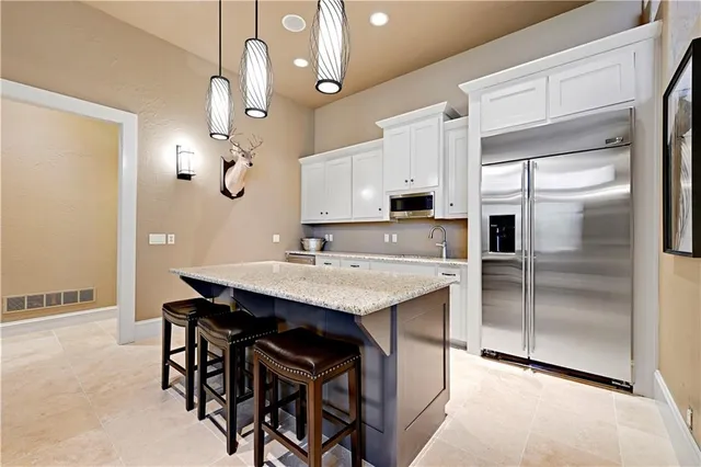 $1,875,000 | 100 Hever Knoll, Loch Lloyd, MO 64012