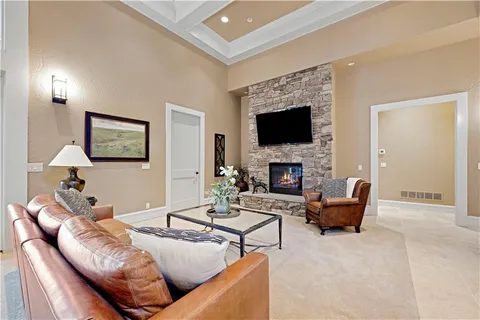 $1,875,000 | 100 Hever Knoll, Loch Lloyd, MO 64012