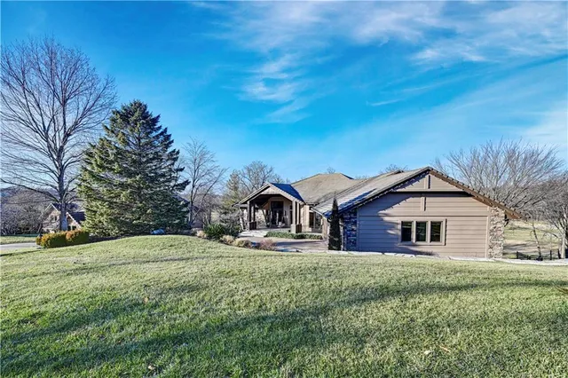 $1,875,000 | 100 Hever Knoll, Loch Lloyd, MO 64012