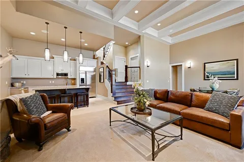 $1,875,000 | 100 Hever Knoll, Loch Lloyd, MO 64012