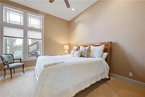 $1,875,000 | 100 Hever Knoll, Loch Lloyd, MO 64012