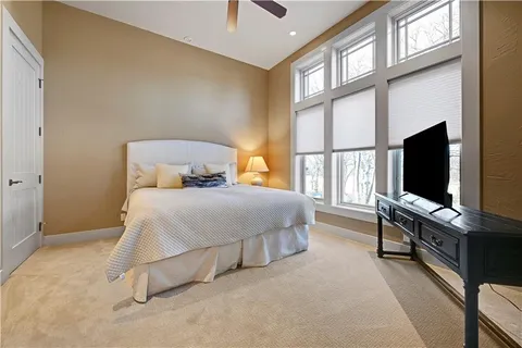 $1,875,000 | 100 Hever Knoll, Loch Lloyd, MO 64012