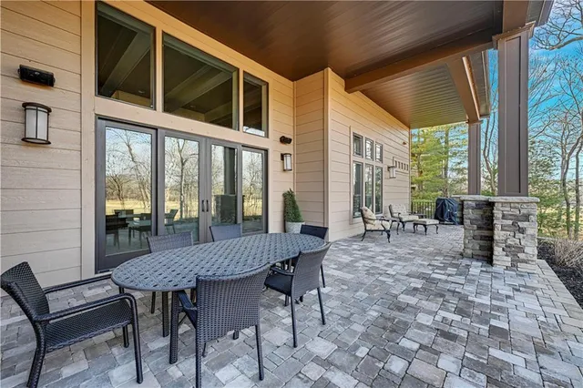 $1,875,000 | 100 Hever Knoll, Loch Lloyd, MO 64012