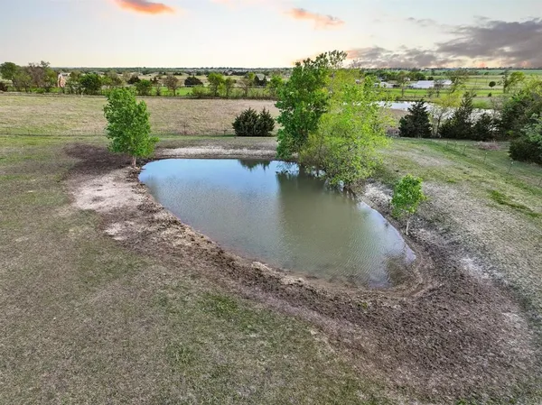 $650,000 | 420 County Road 4825, Leonard, TX 75452