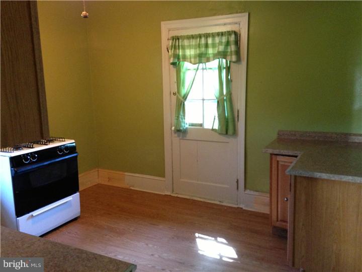 204 Level Road Collegeville, PA 19426 - Photo 11 of 17 Kitchen