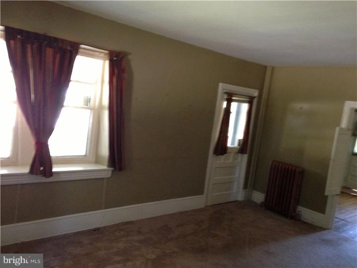 204 Level Road Collegeville, PA 19426 - Photo 6 of 17 Living Room
