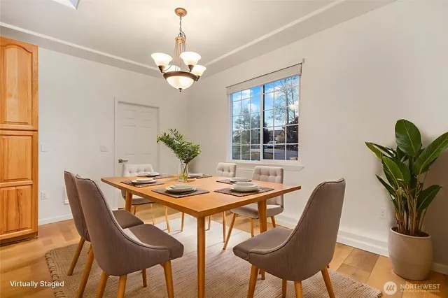 a view of empty room with window