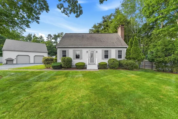 $829,900 | 536 Plymouth Street, Middleboro, MA 02346
