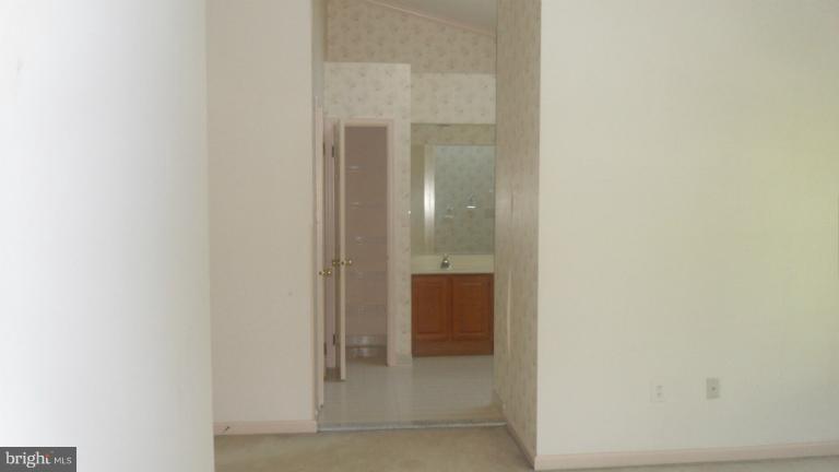 9240 Ispahan Loop Laurel, MD 20708 - Photo 12 of 16 Interior (General)