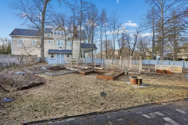 a view of tall buildings and trees