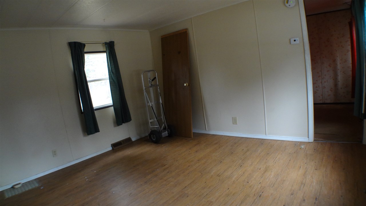17 Wyman Road Deering, NH 03244 - Photo 13 of 14 Gallery Image 13