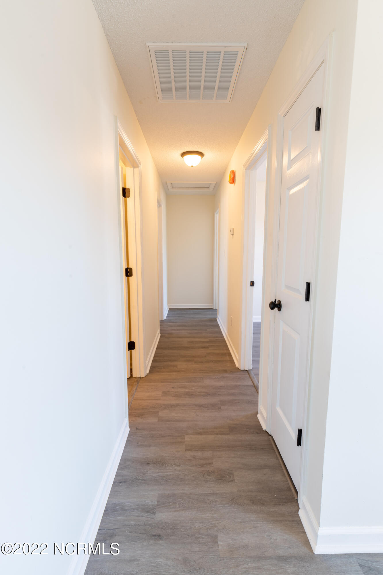 135 Parnell Road Hubert, NC 28539 - Photo 7 of 19 Hallway
