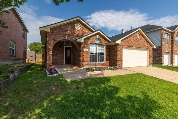 $345,000 | 5029 Skymeadow Drive, Fort Worth, TX 76135