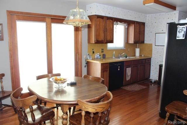 2892 Benstein Road Walled Lake, MI 48390 - Photo 4 of 12 Kitchen 1.jpg