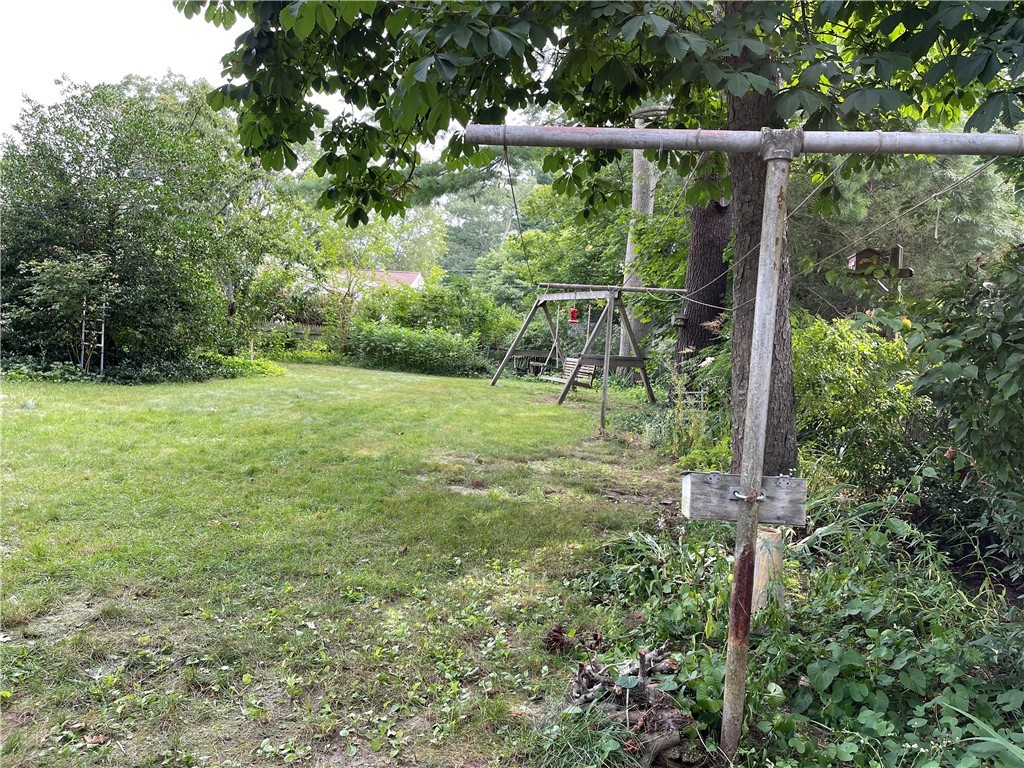107 Johnson Boulevard Coventry, RI 02816 - Photo 25 of 28