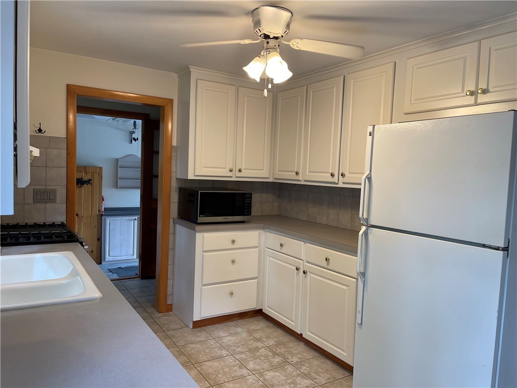107 Johnson Boulevard Coventry, RI 02816 - Photo 5 of 28