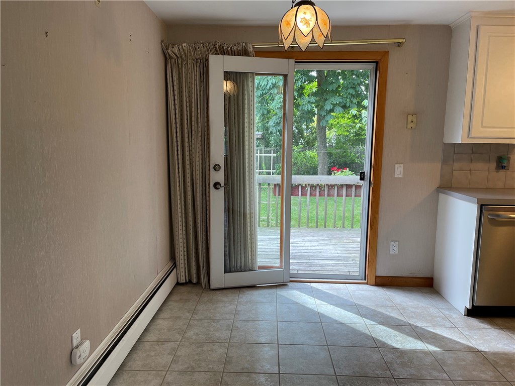 107 Johnson Boulevard Coventry, RI 02816 - Photo 6 of 28
