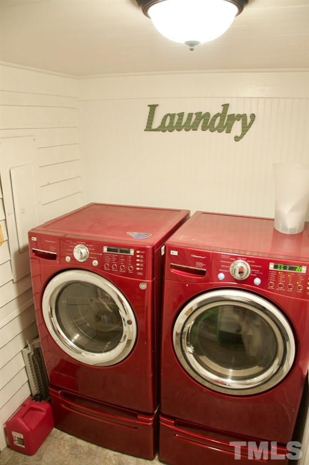2120 Mary Hobby Road Raleigh, NC 27603 - Photo 6 of 30 a utility room with dryer and washer