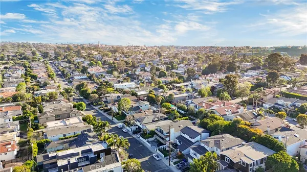 $2,999,000 | 3313 Pacific Avenue, Manhattan Beach, CA 90266