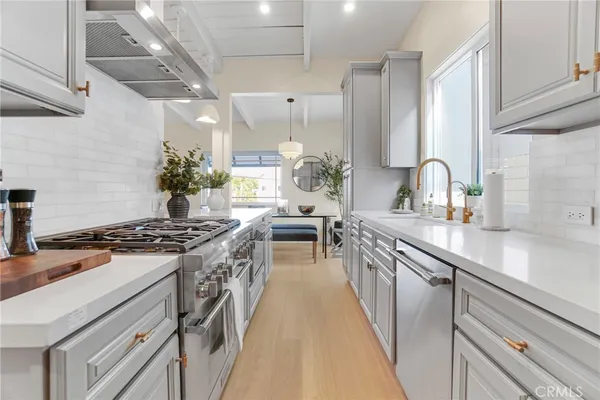 $2,999,000 | 3313 Pacific Avenue, Manhattan Beach, CA 90266