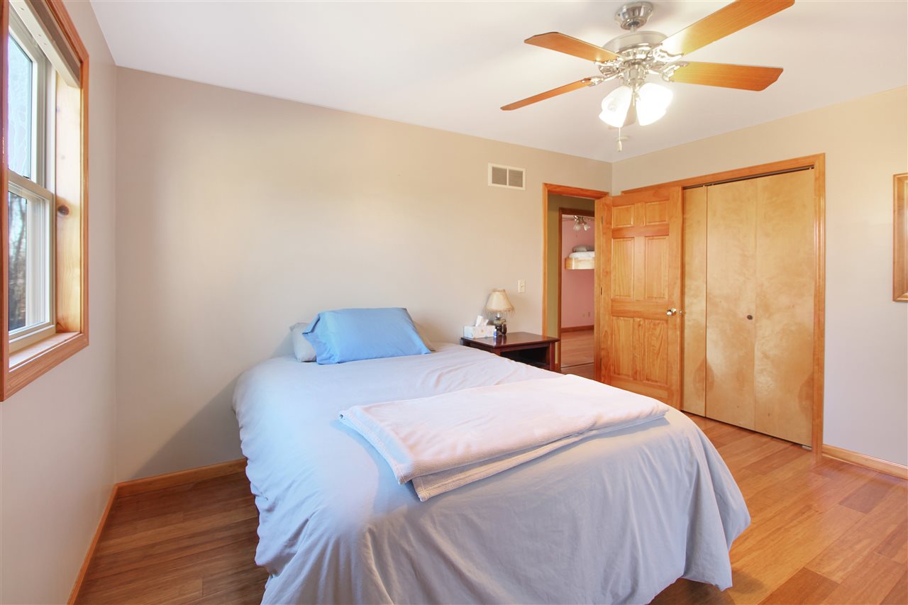 4715 West Middle Road Peoria, IL 61607 - Photo 12 of 33 Gallery Image 12